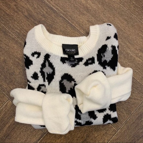Nicole Miller XS Ivory Leopard Print Sweater 1408 - Picture 6 of 6